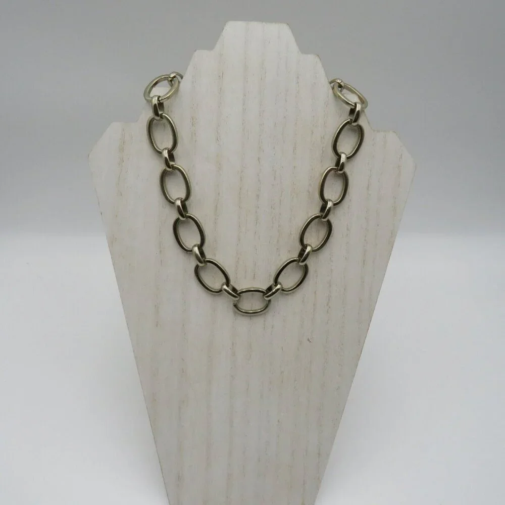 St Thomas Necklace Silver Tone 18